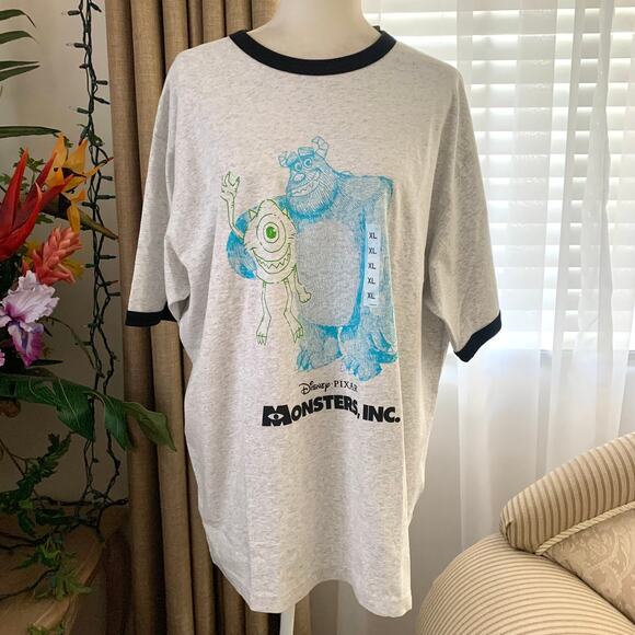 Uniqlo Disney Pixar Monsters, Inc Magic For All Timeless T-shirt in Gray - Picture 3 of 8